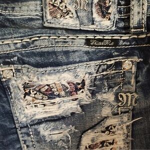 Gorgeous Miss Me Standard Easy Crop Jeans